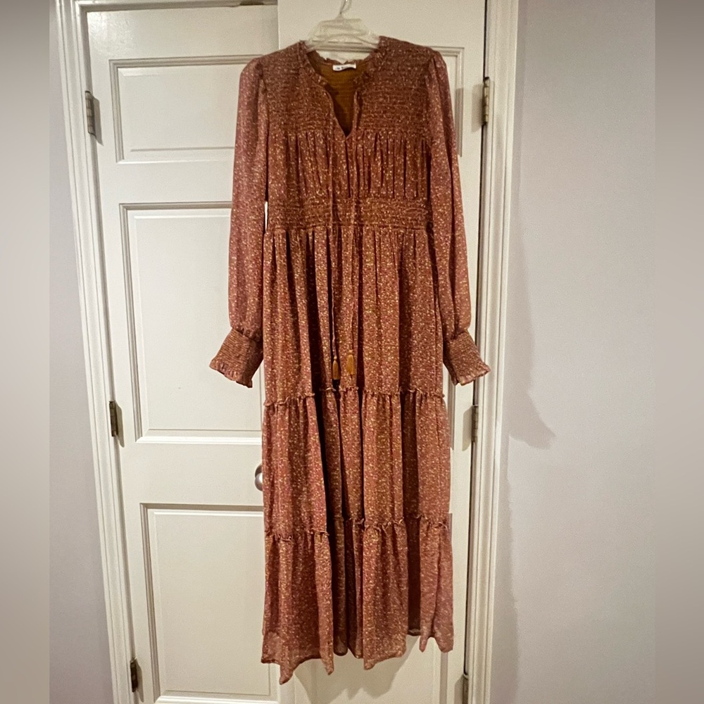 In Loom boutique dress. Brown with floral pattern. Size medium.